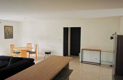 Le Boulou Villa | villa proche des plages de l Espagne et nature, climatisé ,quartier calme