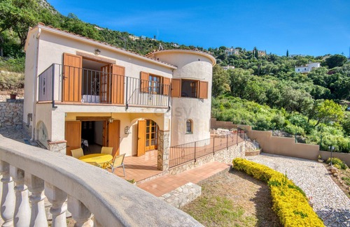 Calonge Chalet De Esquí | Villa Speranza - Villa con encanto rodeada de zona verde