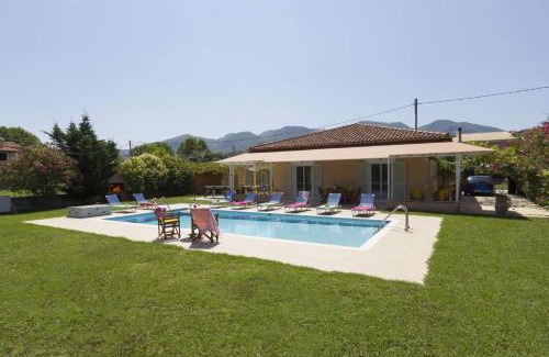 Acharavi Villa | Villa Stafili by Villa Plus