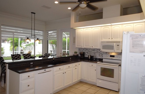 Palma Sola Villa | Hermosa NW Bradenton Villa / cerca de playas de AMI / cerca a Robinson Preserve