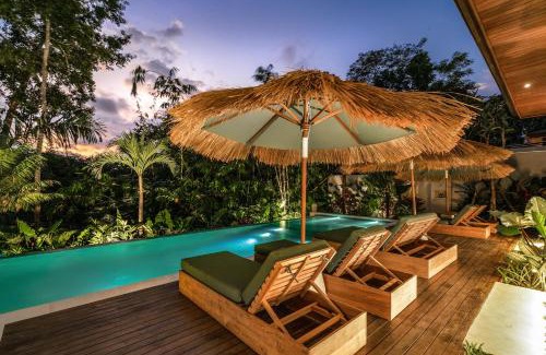 Singakerta Villa | Villa Sungai by BaliSuperHost