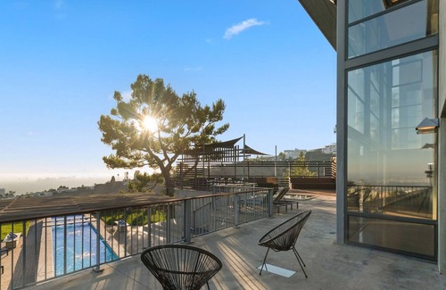 Hollywood Hills West Villa | Villa Sunset Hilltop