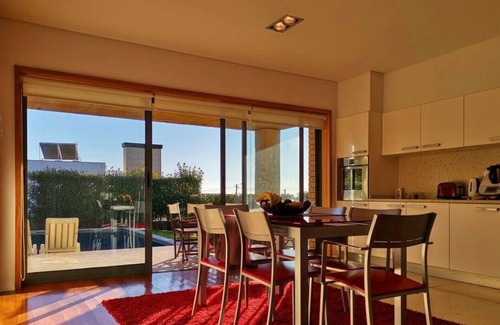 Carreco Casa | Villa surrounded by sea and mountains, with swimming pool and fireplace, 10 minutes' walk from the beach.