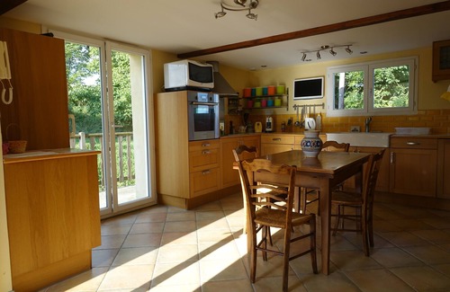Maubec Casa | Villa rodeada de naturaleza cerca de Lyon
