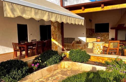 Salve Casa | villa rodeada por el Mediterráneo, no lejos del mar