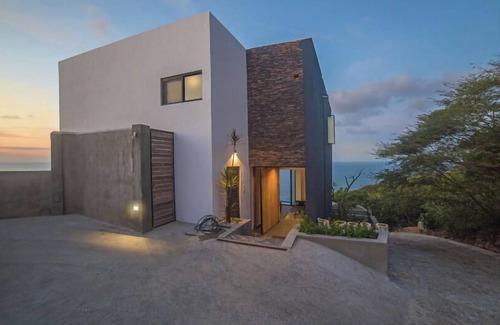 North End Villa | Villa Surya - 6 Bedroom