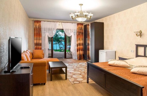 Ustye Casa | Villa Swan Lake