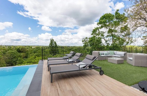 Seiches-sur-le-Loir Villa | Villa Sweet Home & Spa Charm Calm Conviviality a True Haven of Peace