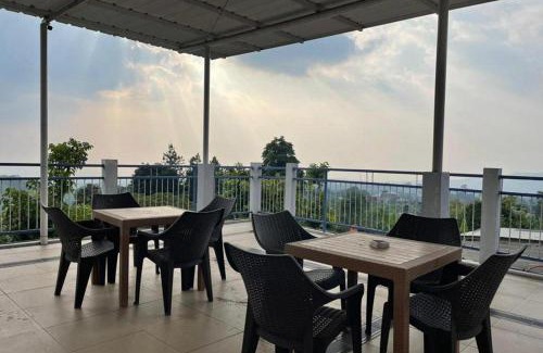 Cisarua Hotel | Villa Syariah Citeko Mitra RedDoorz