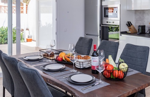 Villaverde Casa | Villa moderna en zona rural ideal para relajarse (Villa Tagoror, Villaverde)