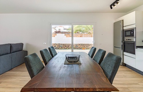 Villaverde Casa | Villa moderna en zona rural ideal para relajarse (Villa Tagoror, Villaverde)