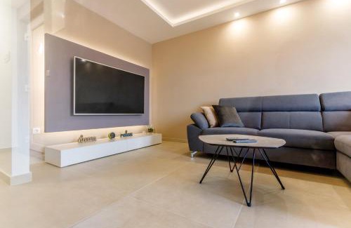 Businci Villa | Villa Tango II