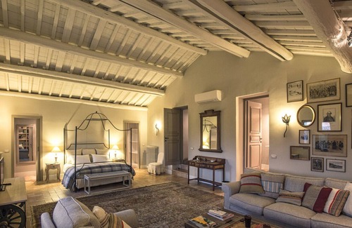 Vignanello Villa | Villa Templaria, a charming villa sourranded by gr