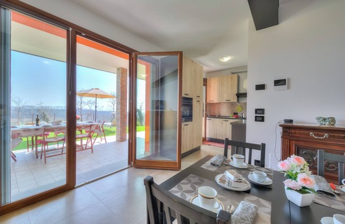 Padenghe sul Garda Casa | Villa Teresa Apt Lake Garda View