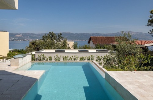 Slatine Villa | Villa Terra