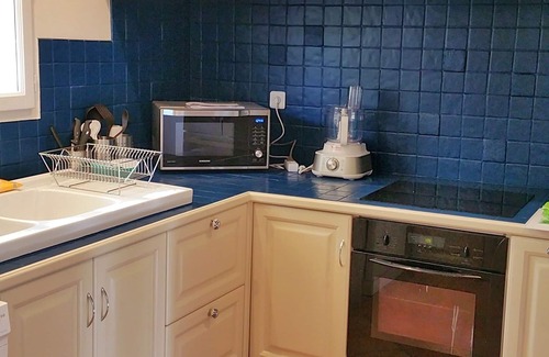 Auriol Villa | Villa provenzal Auriol, 4 dormitorios, 2 baños, 8 personas, totalmente equipada, WIFI, piscina 10x4