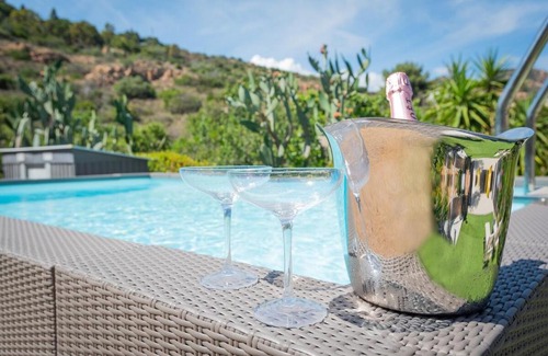 Eden Rock Casa | Villa Tetty - Garden & private pool near the sea