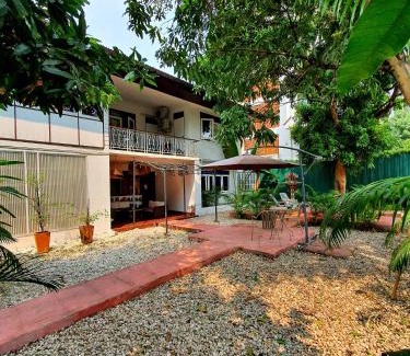 Nana Villa | Villa Thaï Sukhumvit Asok Nana