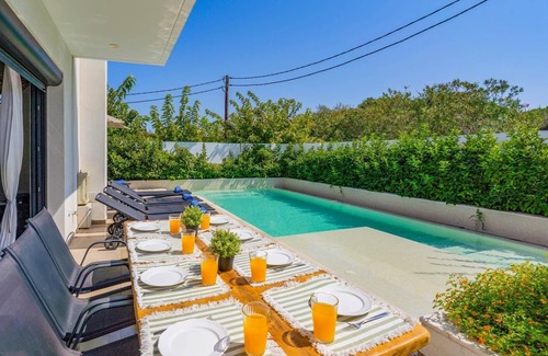 Ialyssos Villa | Villa Thalassa Ixia by Villa Plus
