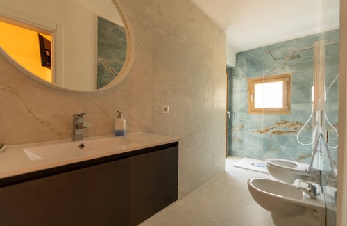 Pittulongu Villa | Villa "The Beach" con vistas al mar, terraza compartida y Wi-Fi