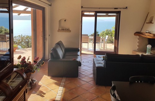 Capo Testa Villa | Villa frente al mar en el corazón del Parque Natural Regional de Capo Testa