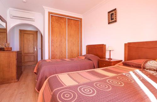 Albufeira Villa | Villa Tio Pedro - Swimming Pool - For families- BY BEDZY