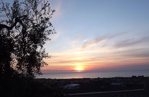 Chiesiola Villa | Villa a mil quinientos metros del mar situada en una colina panorámica.