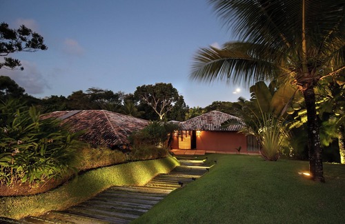 Trancoso Casa | Villa Trancoso, a stunning seaside mansion overlooking the Atlantic Forest
