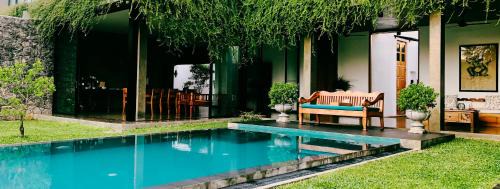 Negombo Villa | Villa Tranquil Waters
