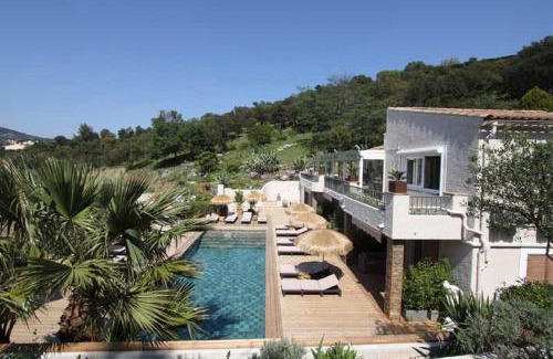 Les Issambres Hotel | Villa Tricoli B&B avec Piscine