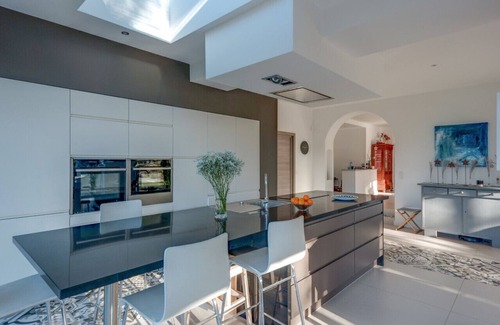 Le Tholonet Casa | Villa Trinica, near Aix en Provence
