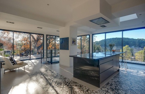 Le Tholonet Casa | Villa Trinica, near Aix en Provence