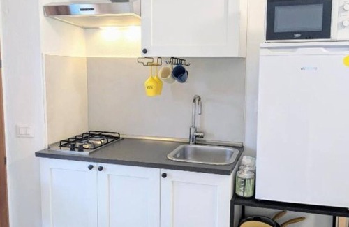 Chia Apartamento | Villa Uliveto Yellow Apartment