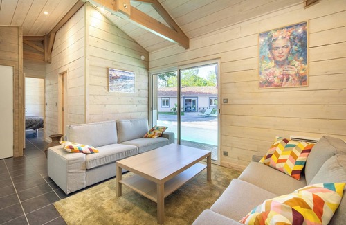 Leon Villa | VILLA UNDER THE PINES