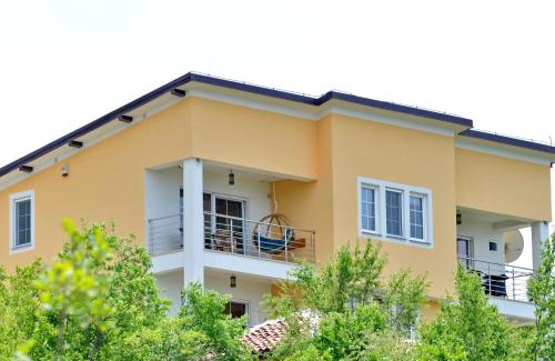 Velestovo Apartamento | Villa Velestovo