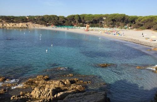Cala Liberotto Casa | Villa Vera trifamigliare con ingresso diretto 20 mt al mare clima wi-fi bbq