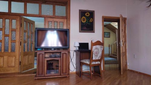 Svalyava Casa | Villa Verde Зелена вілла