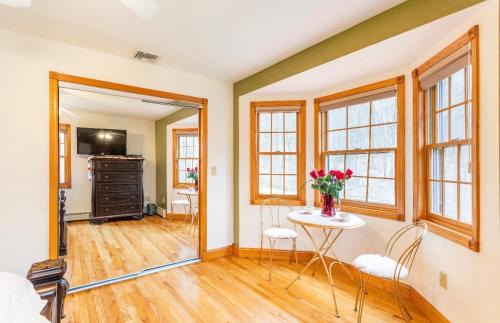 Monroe Cama Y Desayuno | Villa Verde B&B, Greenwood Lake, NY