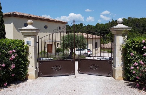 Montauroux Apartamento | Villa Verdi D apartamento con aire acondicionado con terraza y piscina jardín privado