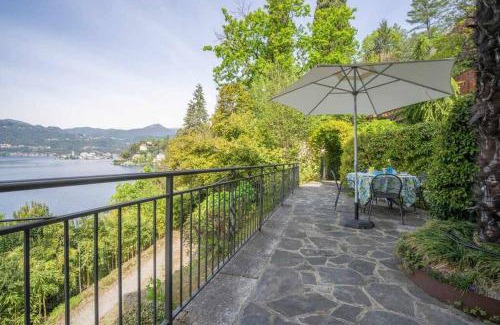Orta San Giulio Apartamento | Villa Vescovo Appartamento con accesso al lago