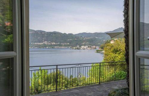Orta San Giulio Apartamento | Villa Vescovo Appartamento con accesso al lago