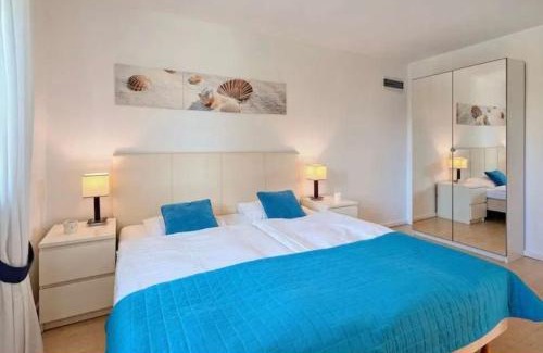 Rowy Cabina | Villa Victoria