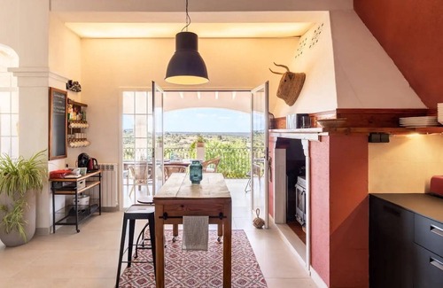 Portol Villa | "Villa Portol" con vistas al mar y a la montaña, piscina, aire acondicionado, Wi-Fi, terraza,
