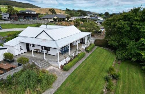Riverton Casa | Villa Vista
