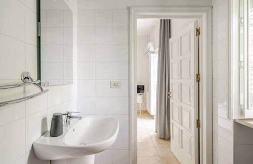 Laureto Cama Y Desayuno | Villa Vittoria B&B