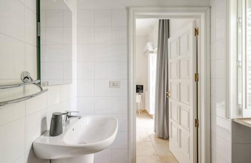 Laureto Cama Y Desayuno | Villa Vittoria B&B