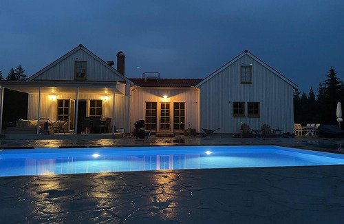 Slite Casa | Villa VitvikenB i Gotland, Pool