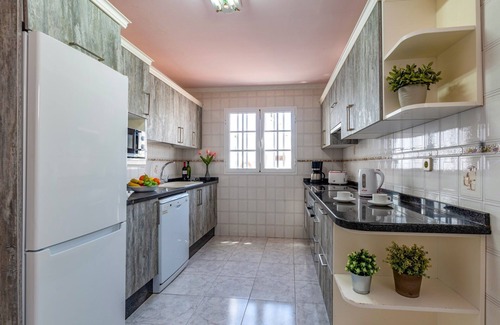 Puerto del Carmen Villa | Villa Volcan by Villa Plus