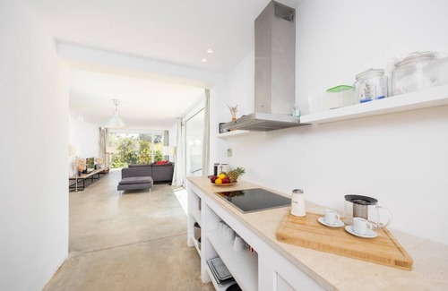 Petaleia Villa | Villa Voukithro - Cuatro Habitaciones Villa, Capacidad 8