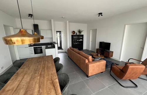Zeewolde Villa | Villa en Zeewolde con Muelle Privado